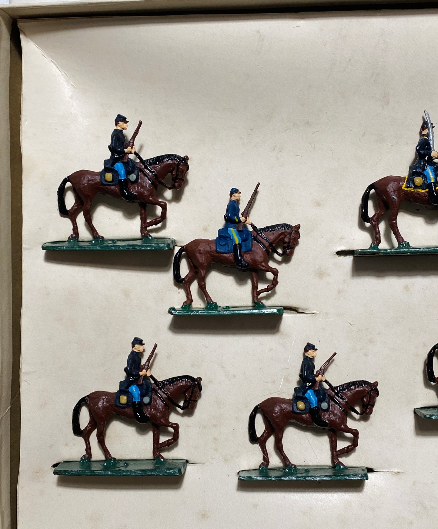 X- 30mm ModelToys USA - SAE Compatible American Civil War Union Cavalry Marching with Carbines