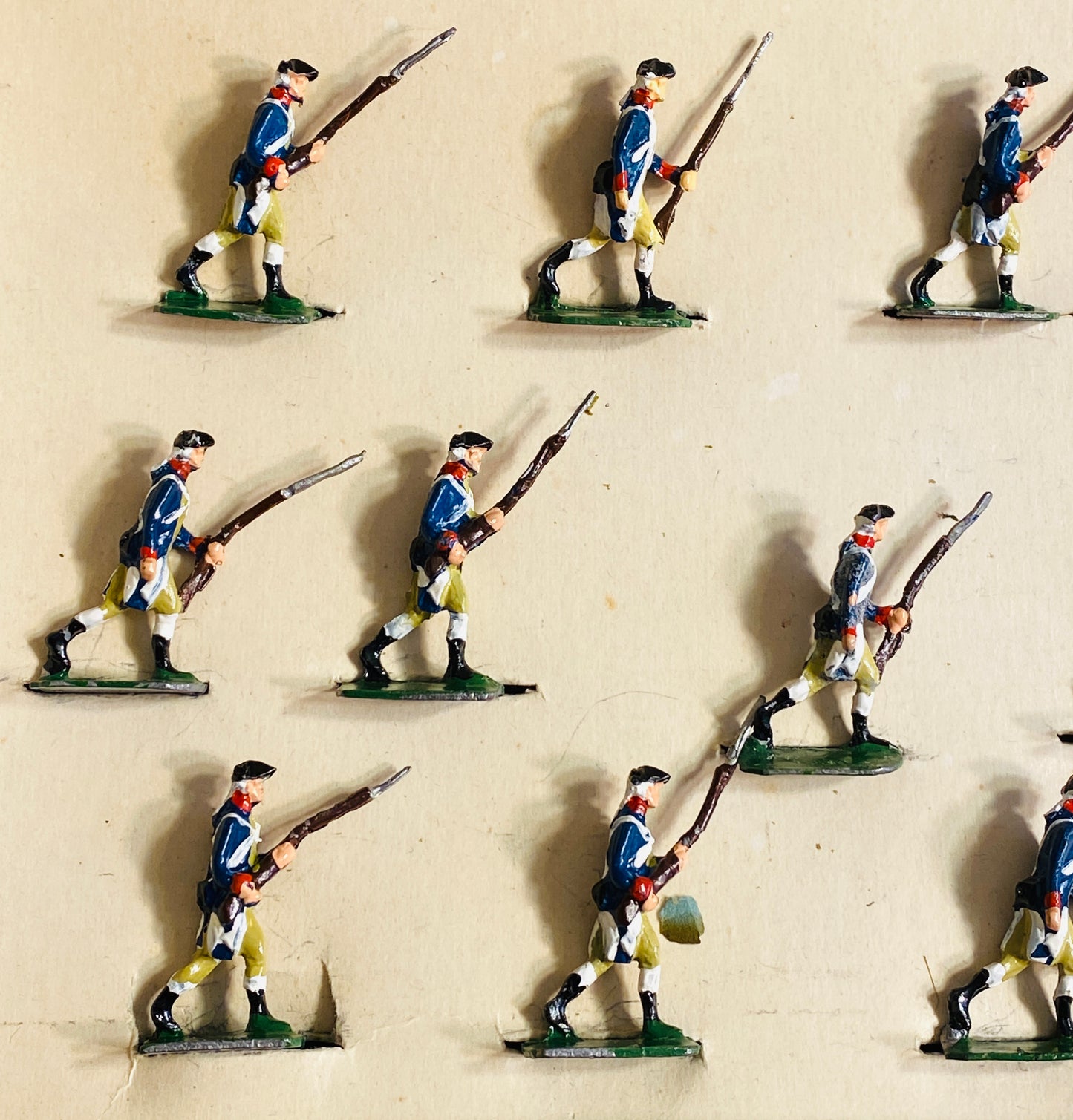 X- SAE 30mm American Revolutionary War Infantry Soldiers Advancing- In Box