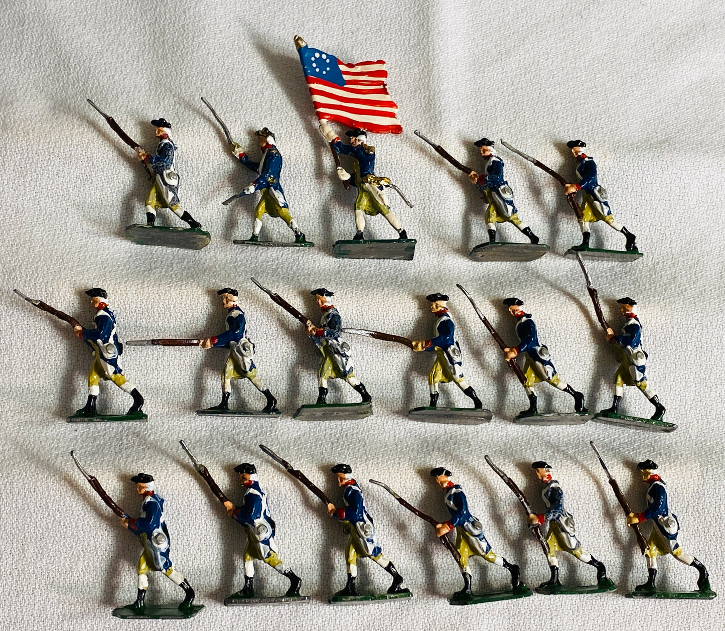 X- SAE 30mm American Revolutionary War Infantry Soldiers Advancing- In Box