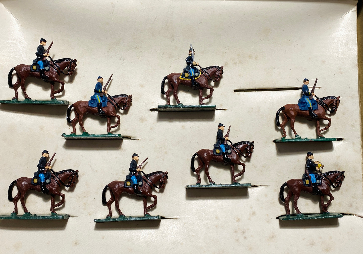 X- 30mm ModelToys USA - SAE Compatible American Civil War Union Cavalry Marching with Carbines