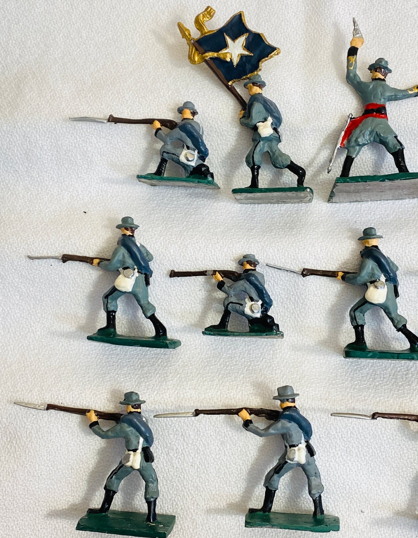 X- 30mm ModelToys USA - SAE Compatible Confederate Texas Infantry Soldiers & Lone Star Flag